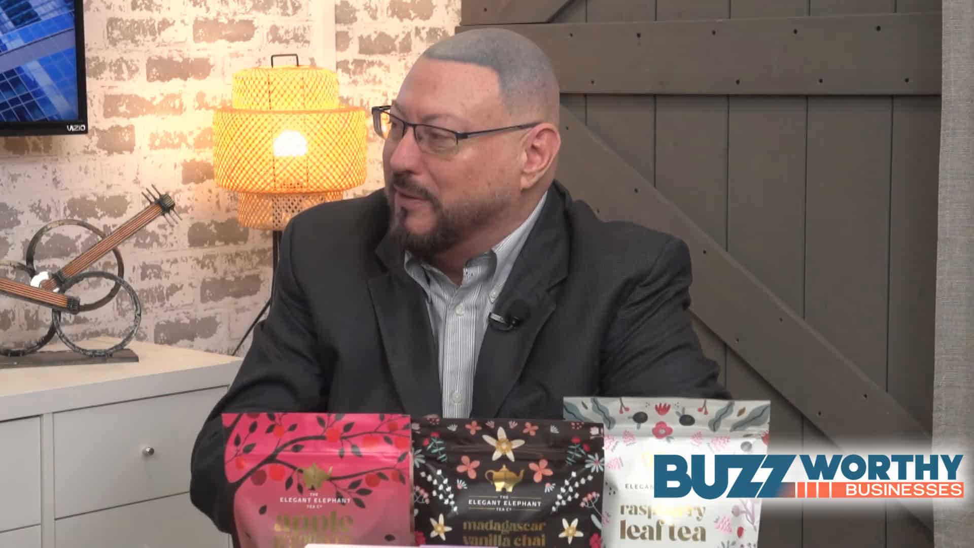 Buzzworthy Businesses with Michael Mills of LuxGiftsnGoods.com LLC