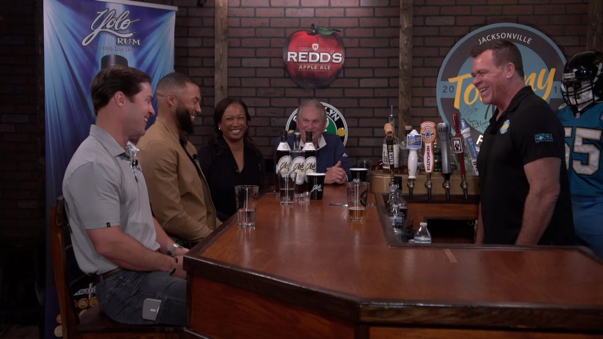 “The Horse’s Mouth” with Ryan Adams, Nolan & Jennifer Carroll, and Coach Dave Campo